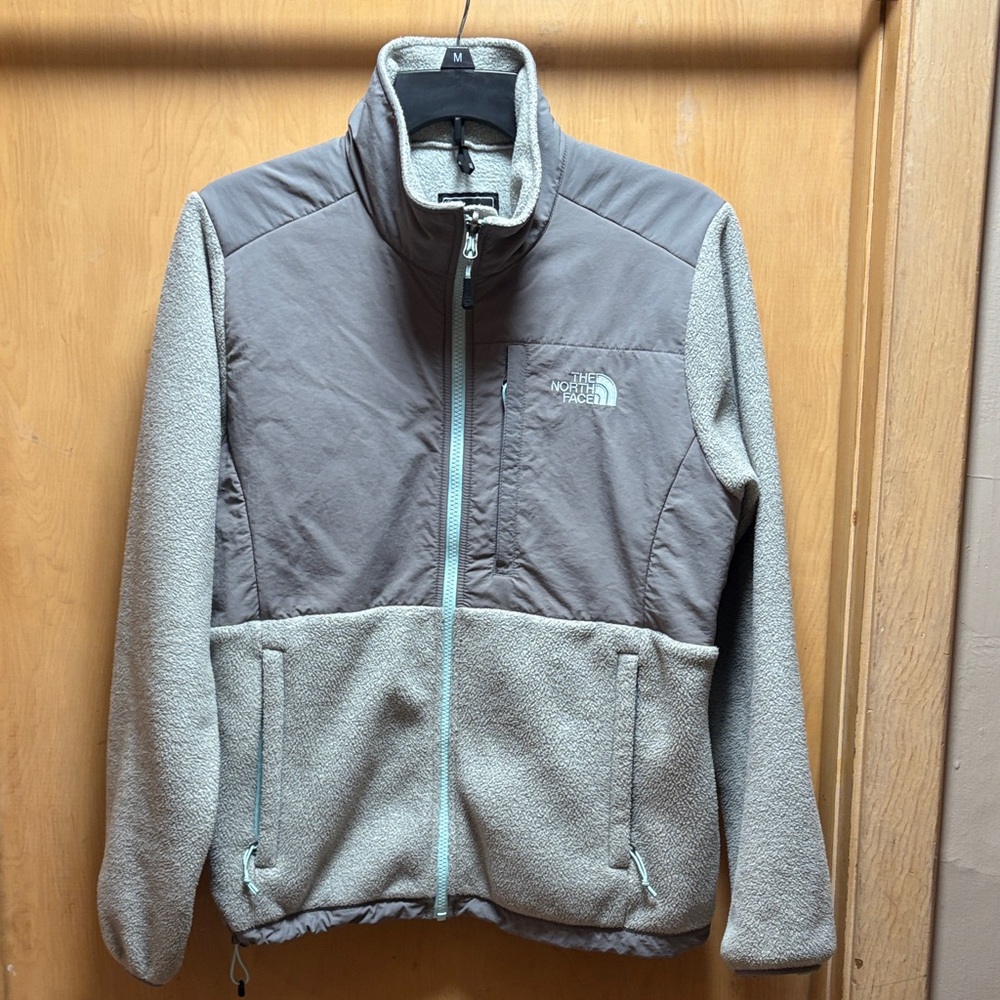 Women’s North Face gray fleece jacket. Medium. Good shape.